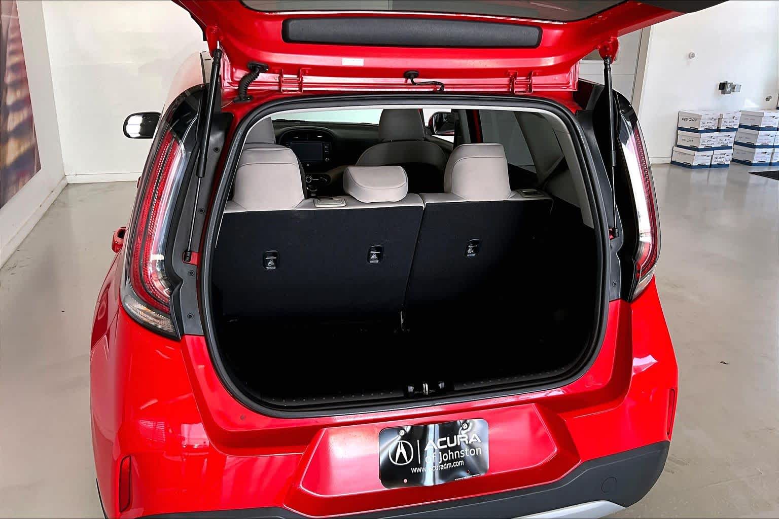 Thumbnail: 2023 Kia Soul - 16