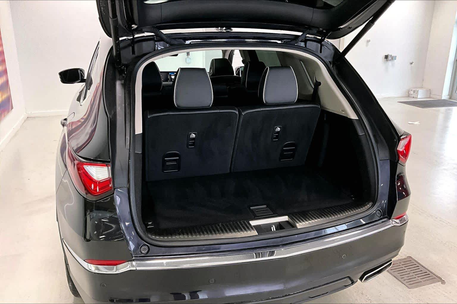 Thumbnail: 2024 Acura MDX - 16