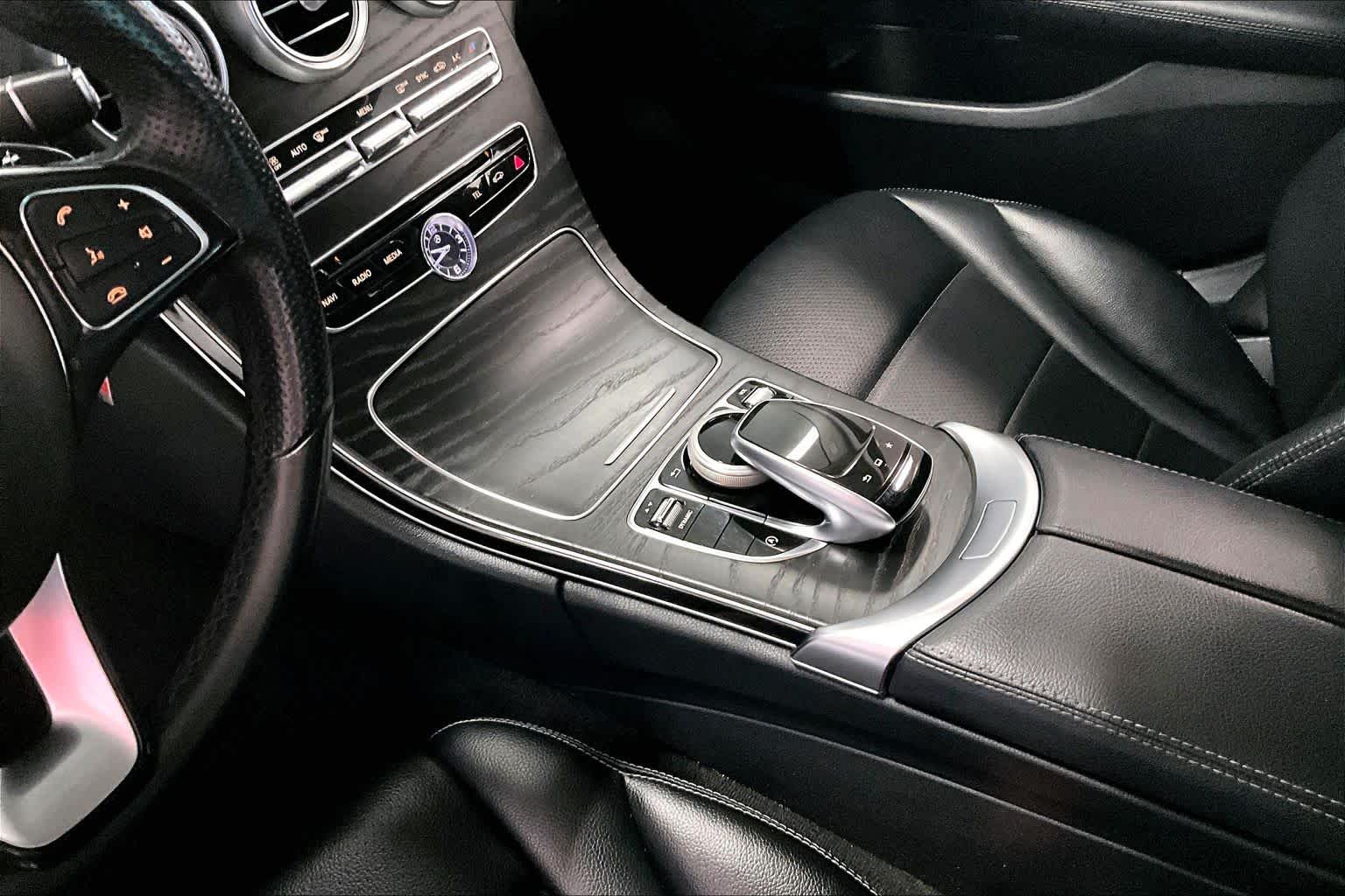 Thumbnail: 2016 Mercedes-Benz C-Class - 14