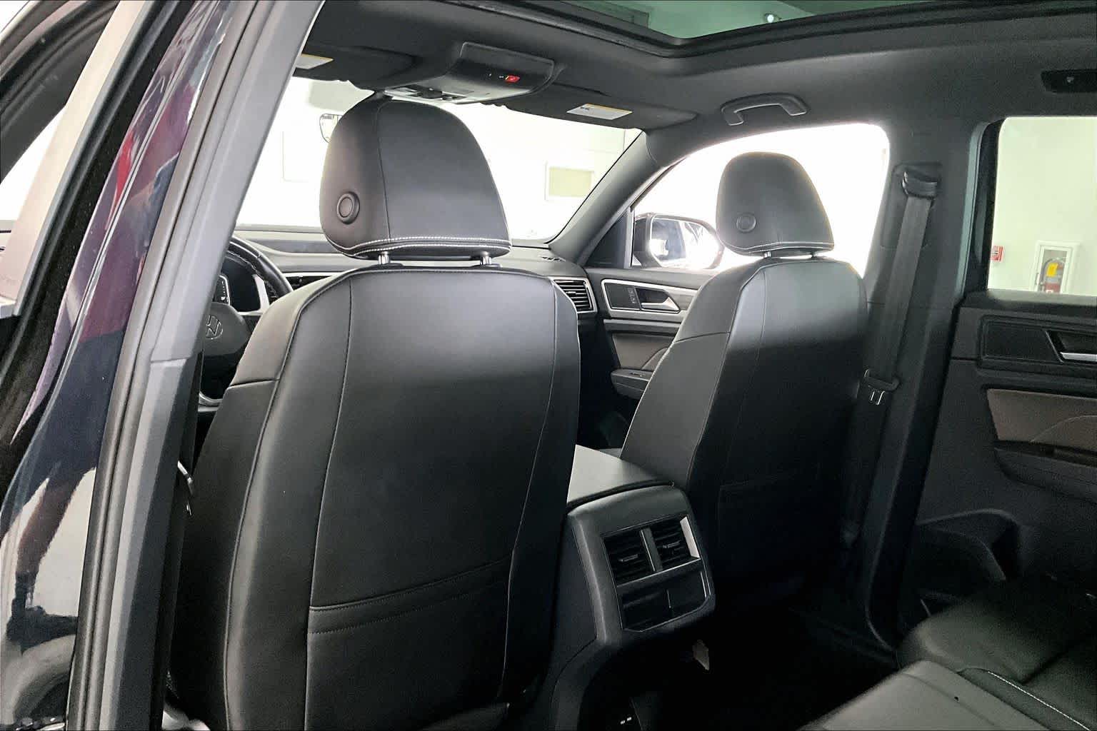 Thumbnail: 2023 Volkswagen Atlas - 10
