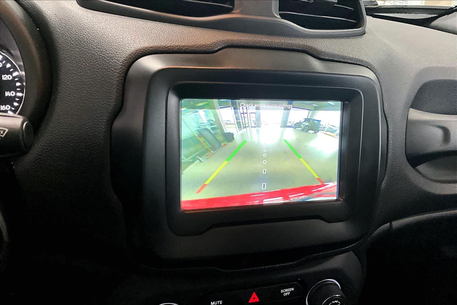 Thumbnail: 2018 Jeep Renegade - 23