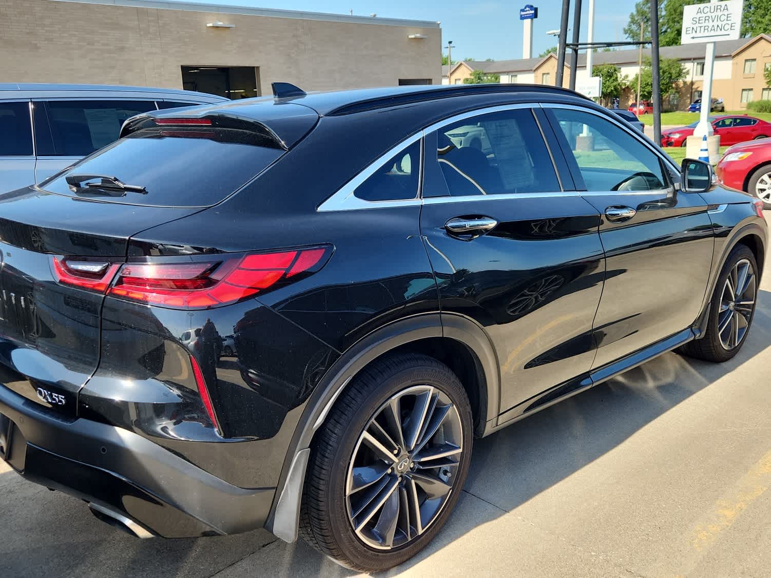 Thumbnail: 2023 INFINITI QX55 - 3
