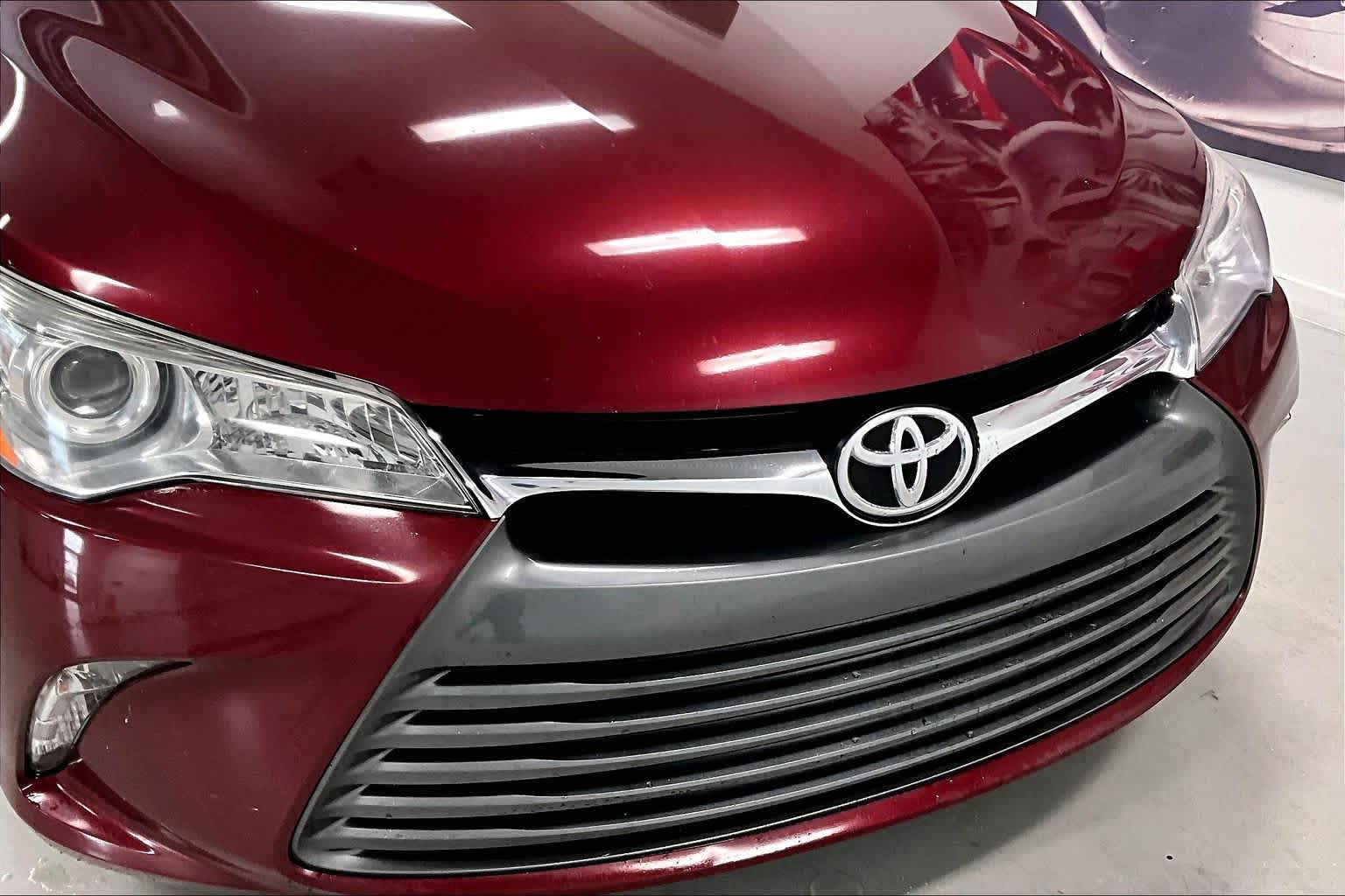 Thumbnail: 2017 Toyota Camry - 30