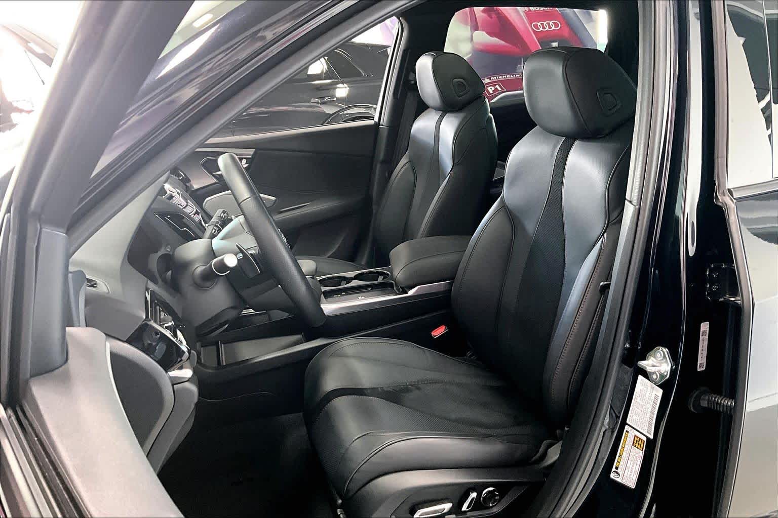 Thumbnail: 2025 Acura RDX - 9