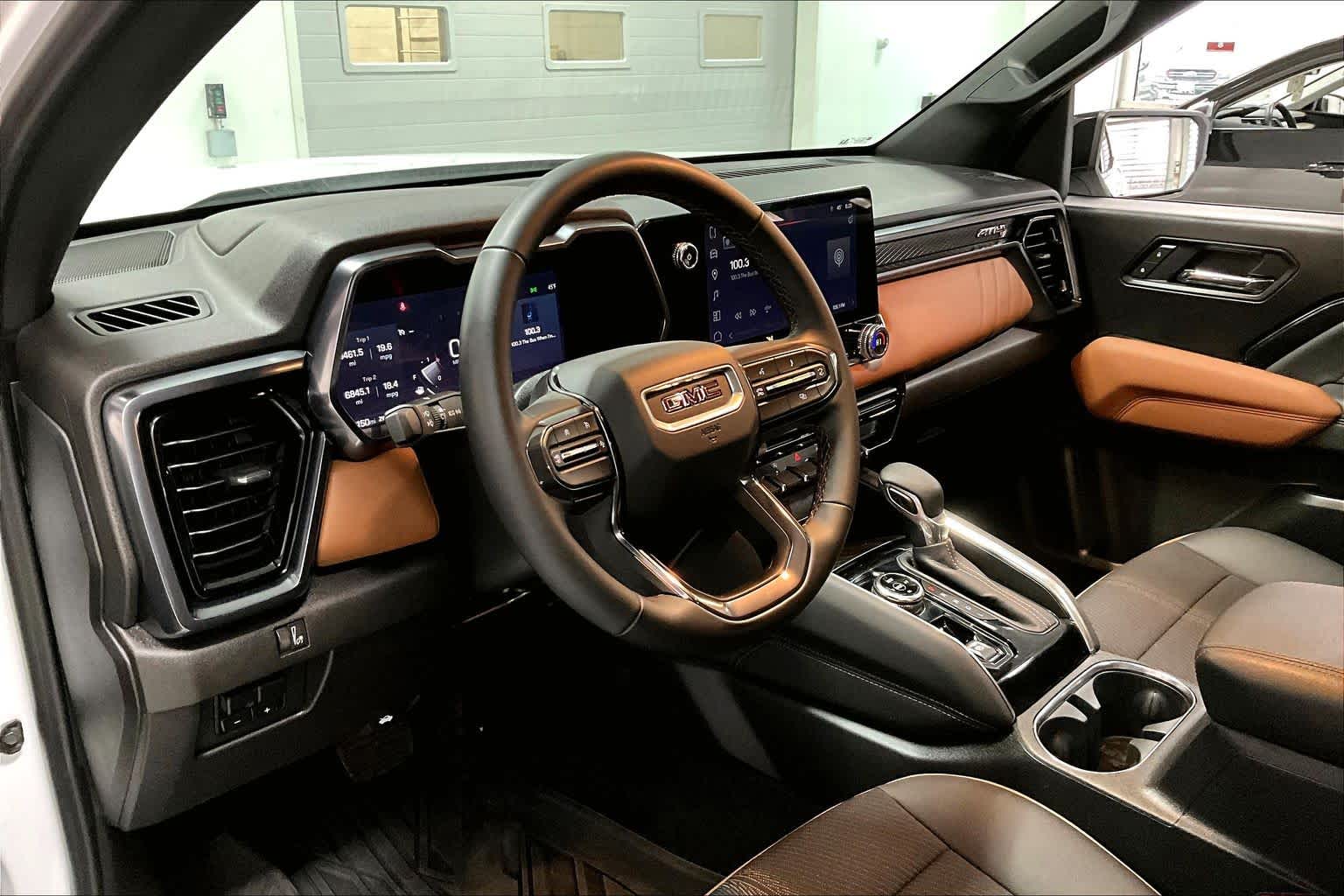 Thumbnail: 2024 GMC Canyon - 2