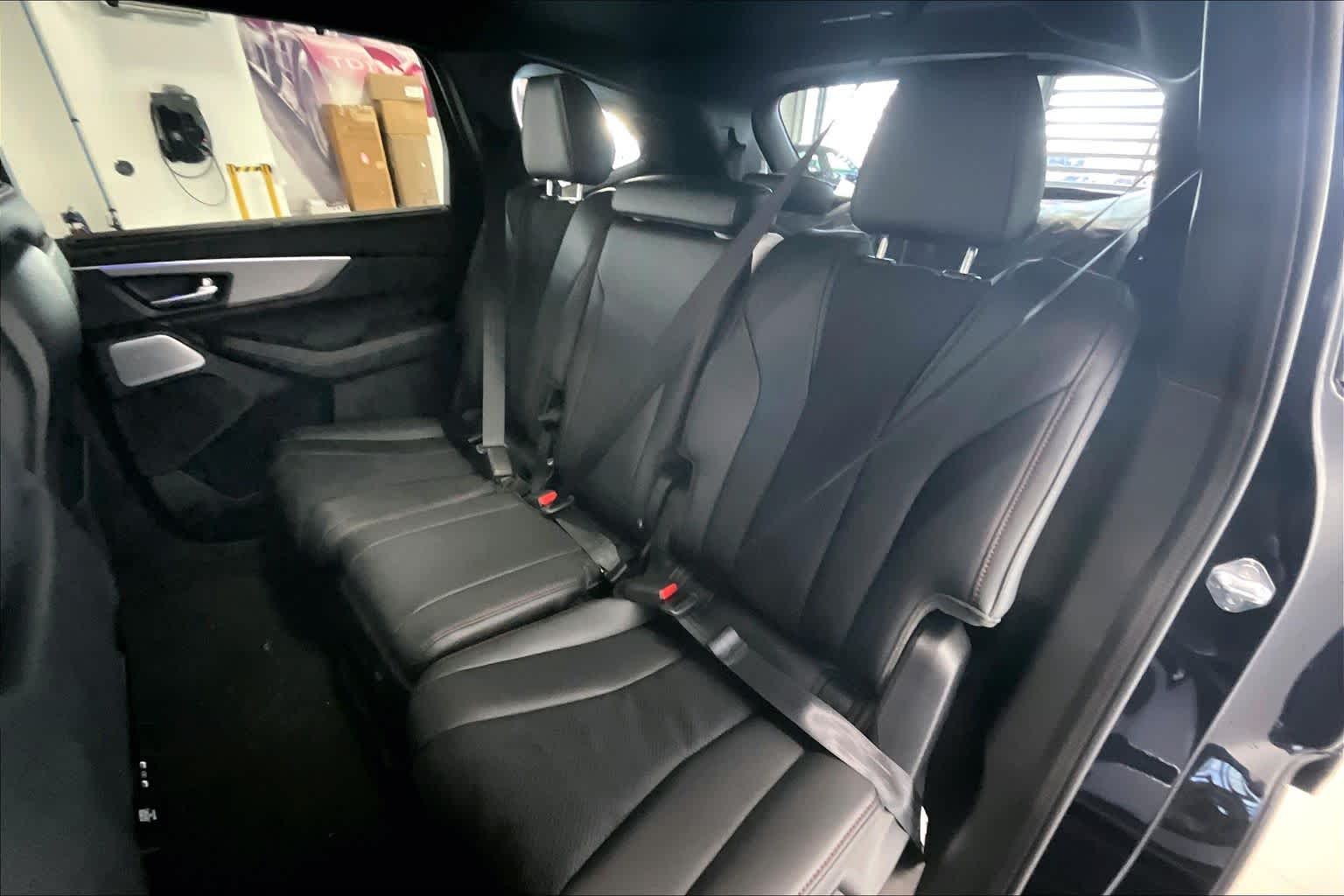 Thumbnail: 2026 Acura MDX - 12