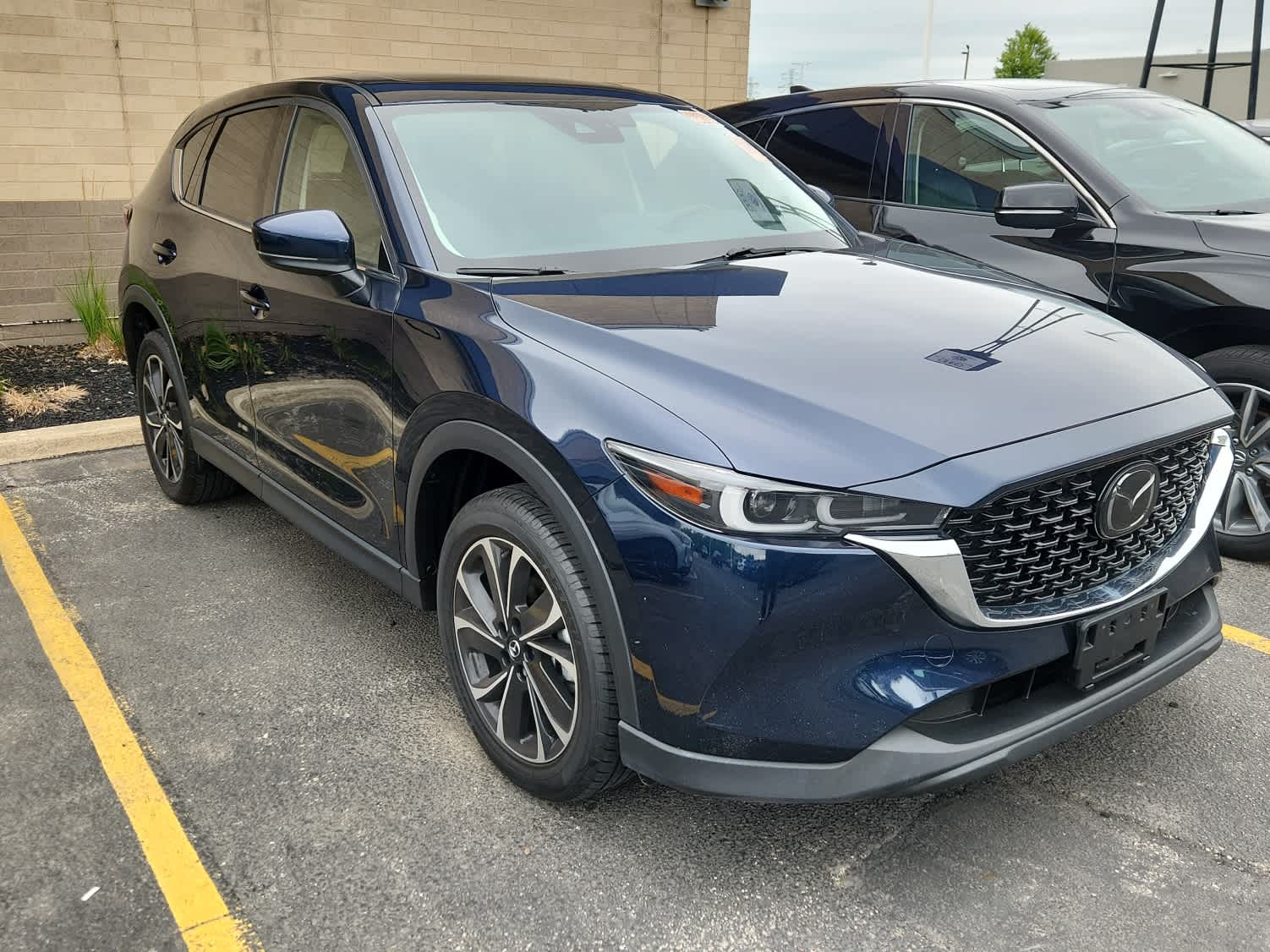 Thumbnail: 2023 Mazda CX-5 - 2
