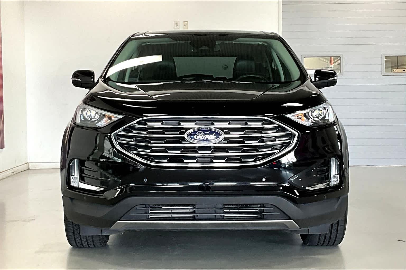 2022 Ford Edge Titanium 6