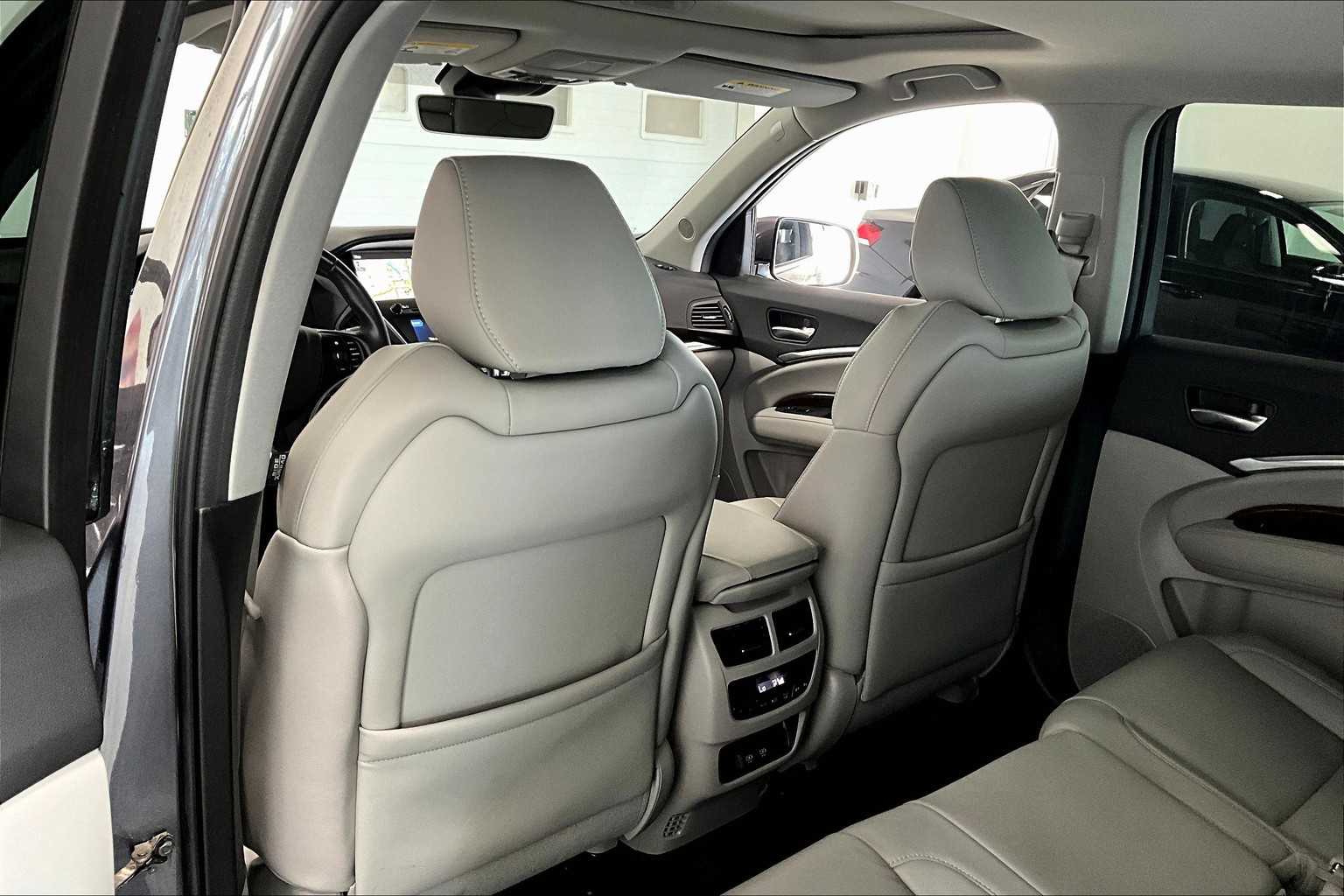 Thumbnail: 2018 Acura MDX - 10