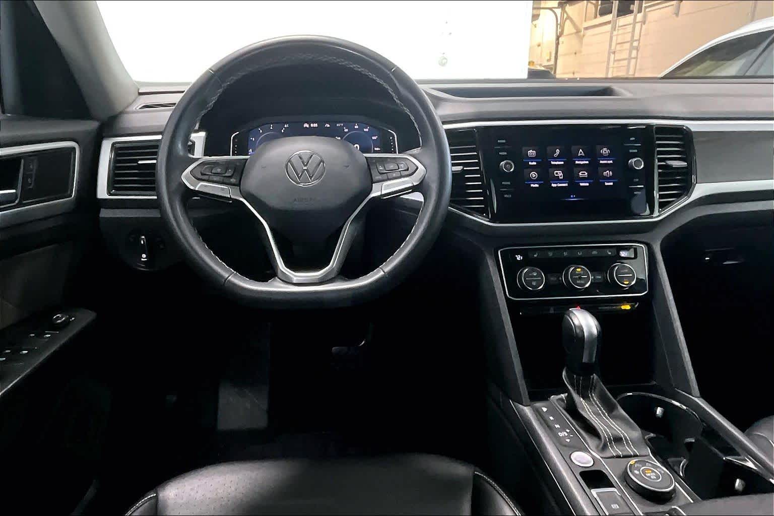 Thumbnail: 2023 Volkswagen Atlas - 12