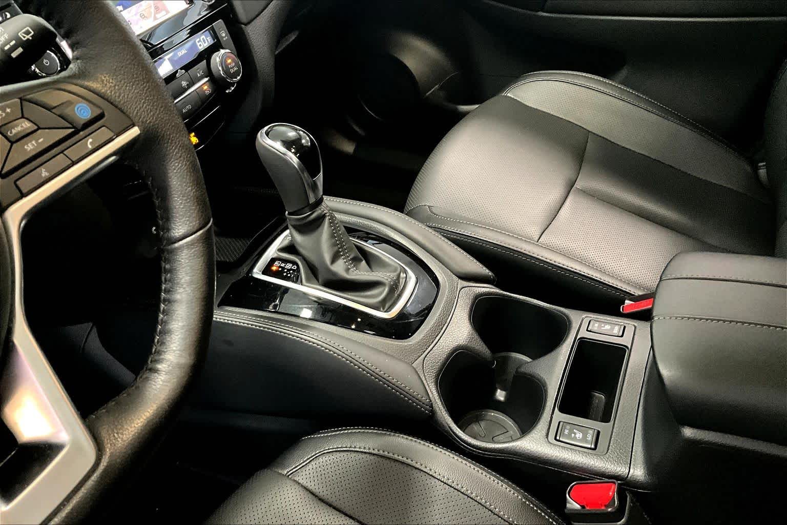 Thumbnail: 2019 Nissan Rogue - 15