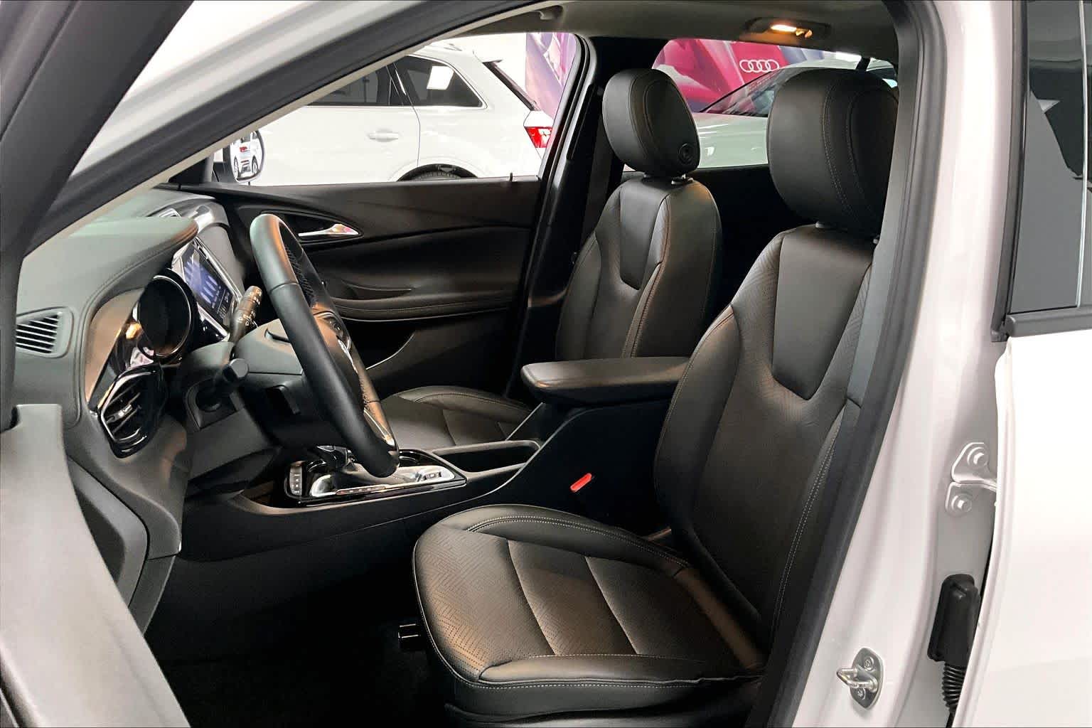 Thumbnail: 2022 Buick Encore GX - 10