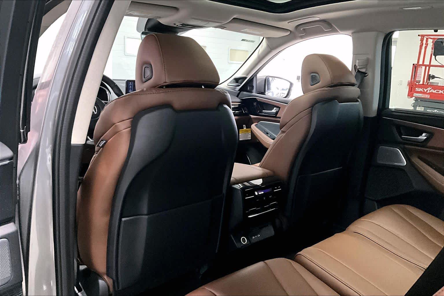 Thumbnail: 2026 Acura MDX - 12