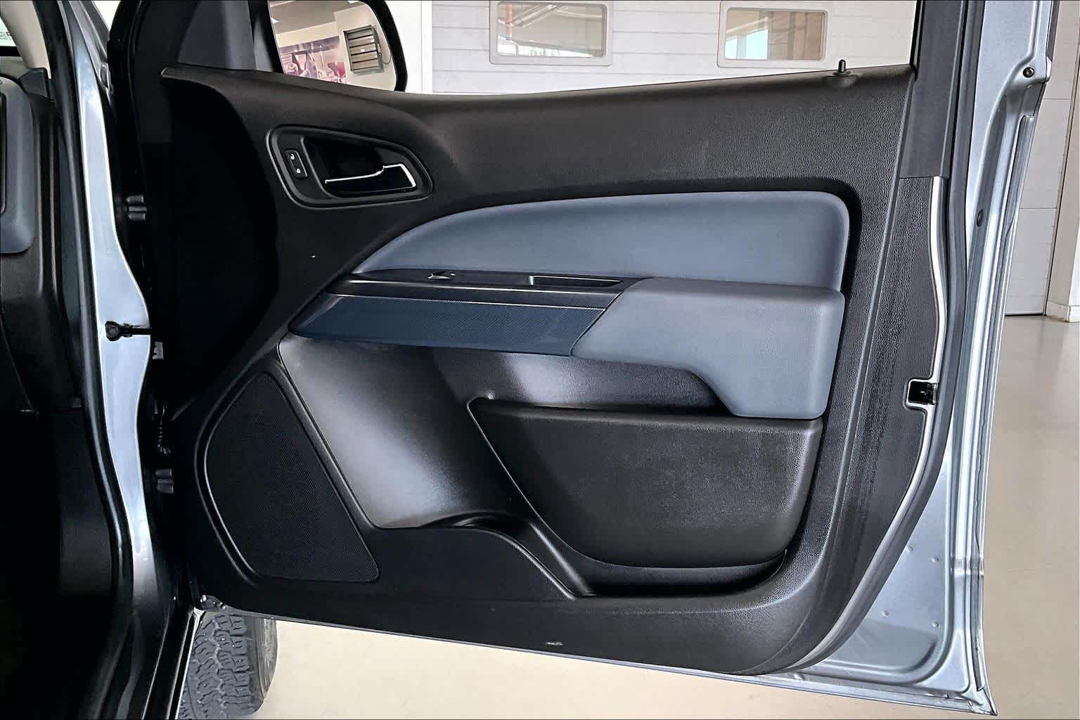 Thumbnail: 2021 Chevrolet Colorado - 25