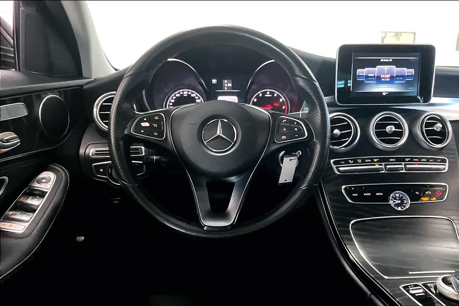 Thumbnail: 2016 Mercedes-Benz C-Class - 12
