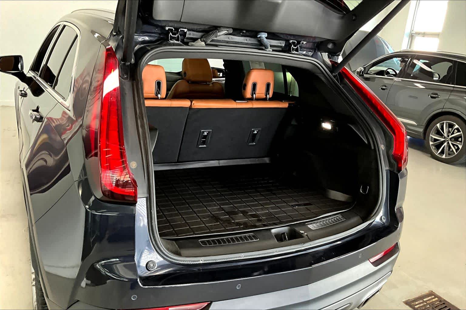 Thumbnail: 2023 Cadillac XT4 - 17