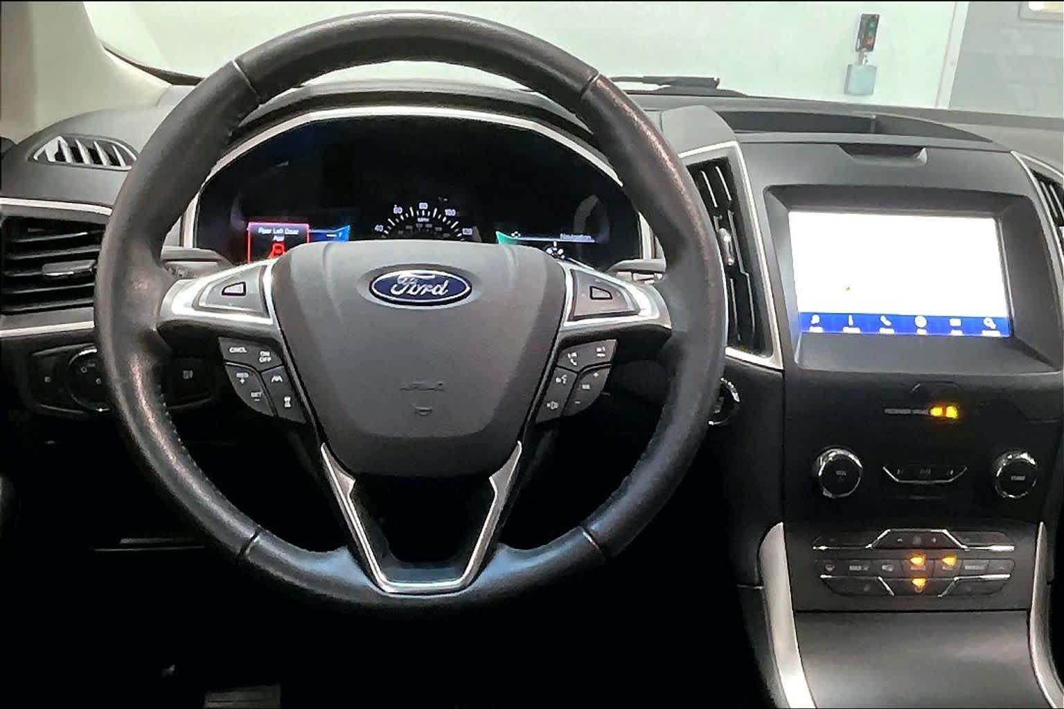 Thumbnail: 2020 Ford Edge - 13