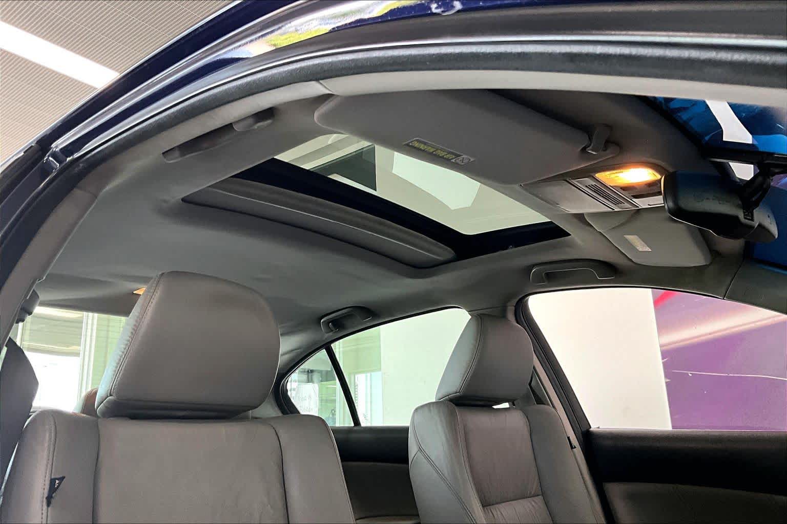 Thumbnail: 2011 Honda Accord - 27