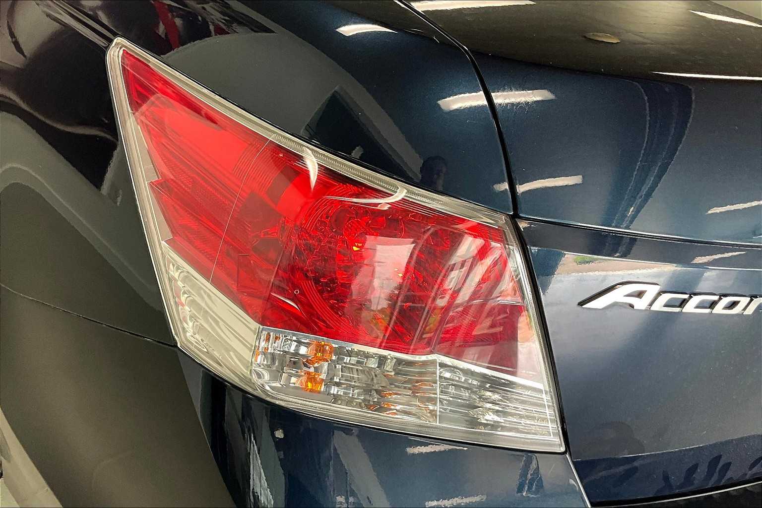 Thumbnail: 2010 Honda Accord - 16