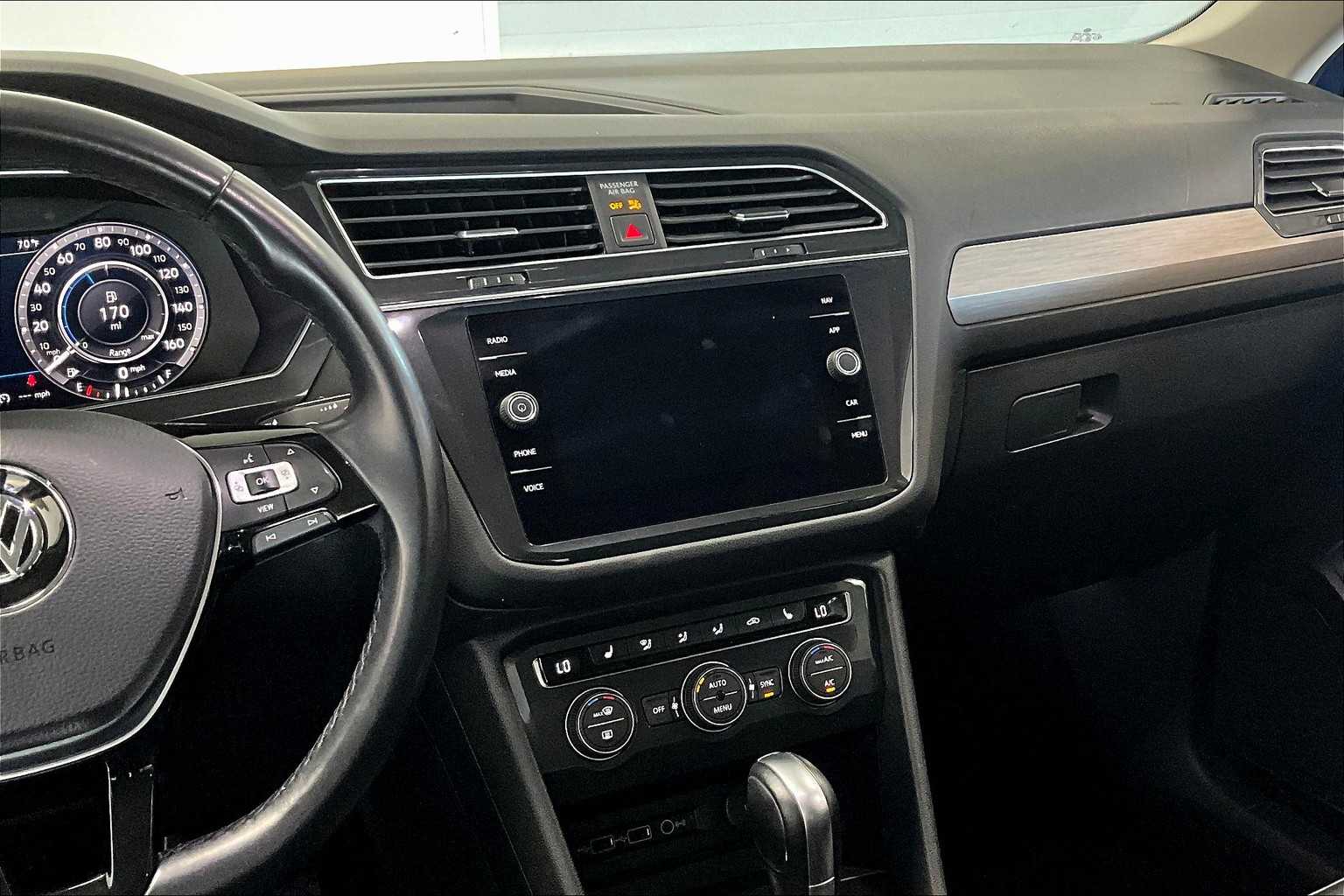 Thumbnail: 2019 Volkswagen Tiguan - 13