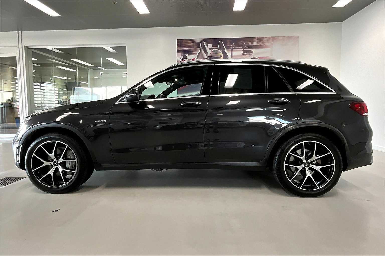 Thumbnail: 2020 Mercedes-Benz GLC - 3