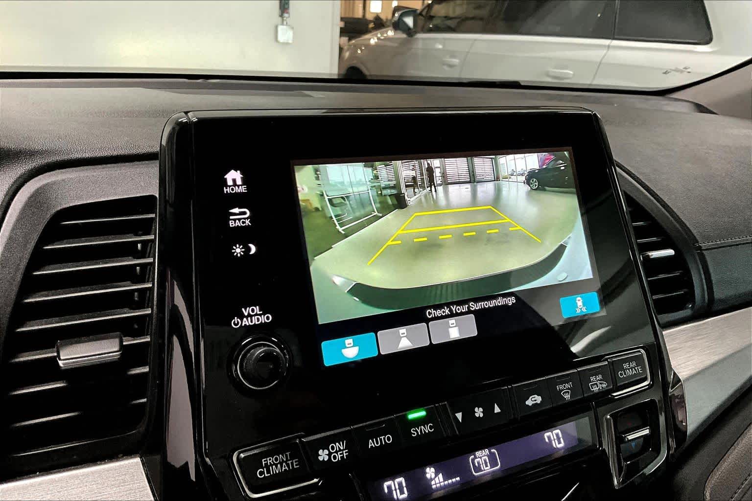 Thumbnail: 2023 Honda Odyssey - 23