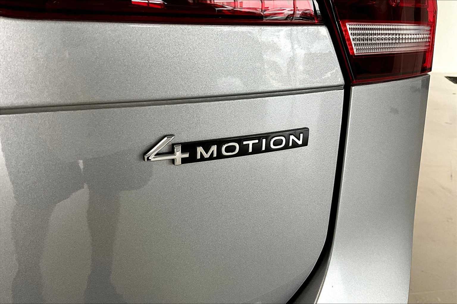 Thumbnail: 2024 Volkswagen Tiguan - 7