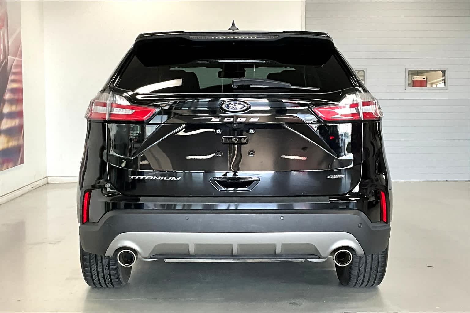 2022 Ford Edge Titanium 5