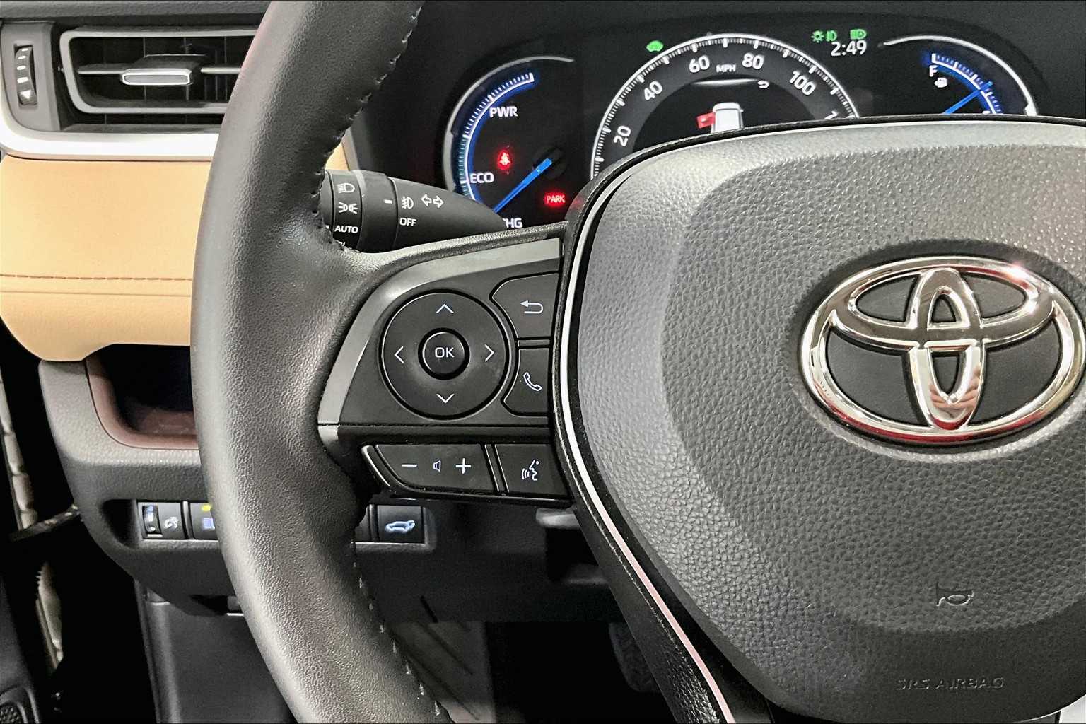 Thumbnail: 2022 Toyota RAV4 - 22