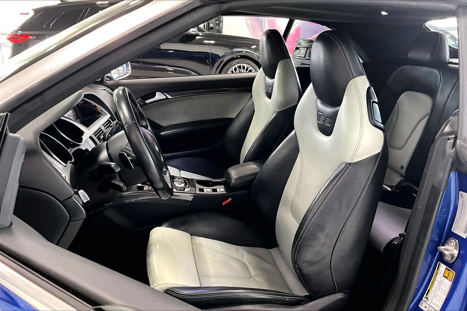 Thumbnail: 2016 Audi S5 - 10