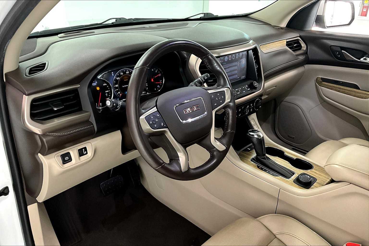Thumbnail: 2018 GMC Acadia - 2