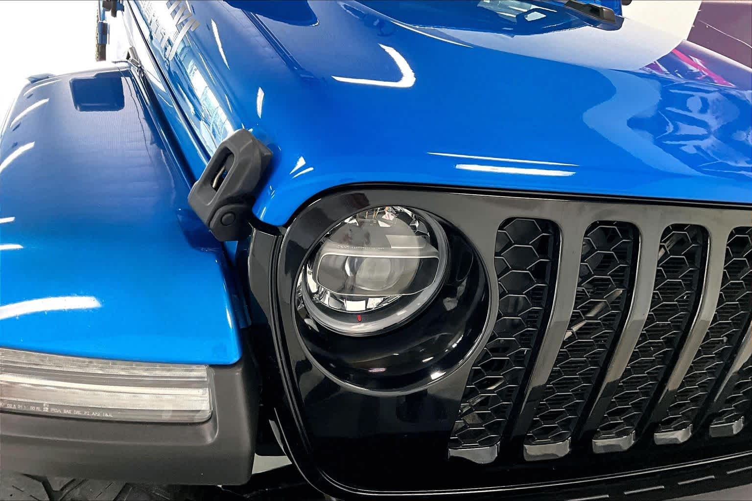 Thumbnail: 2021 Jeep Gladiator - 29