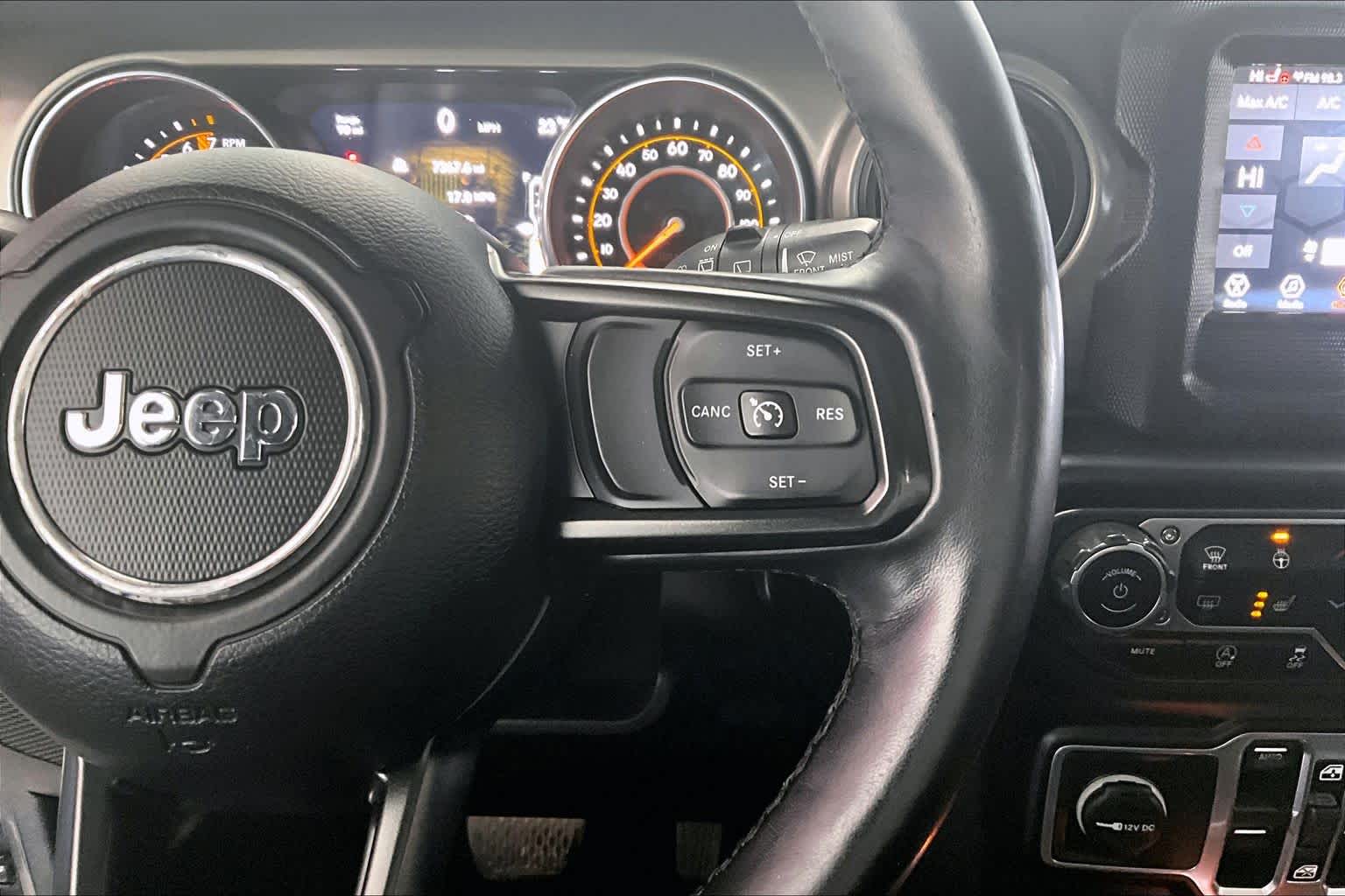 Thumbnail: 2018 Jeep Wrangler - 21