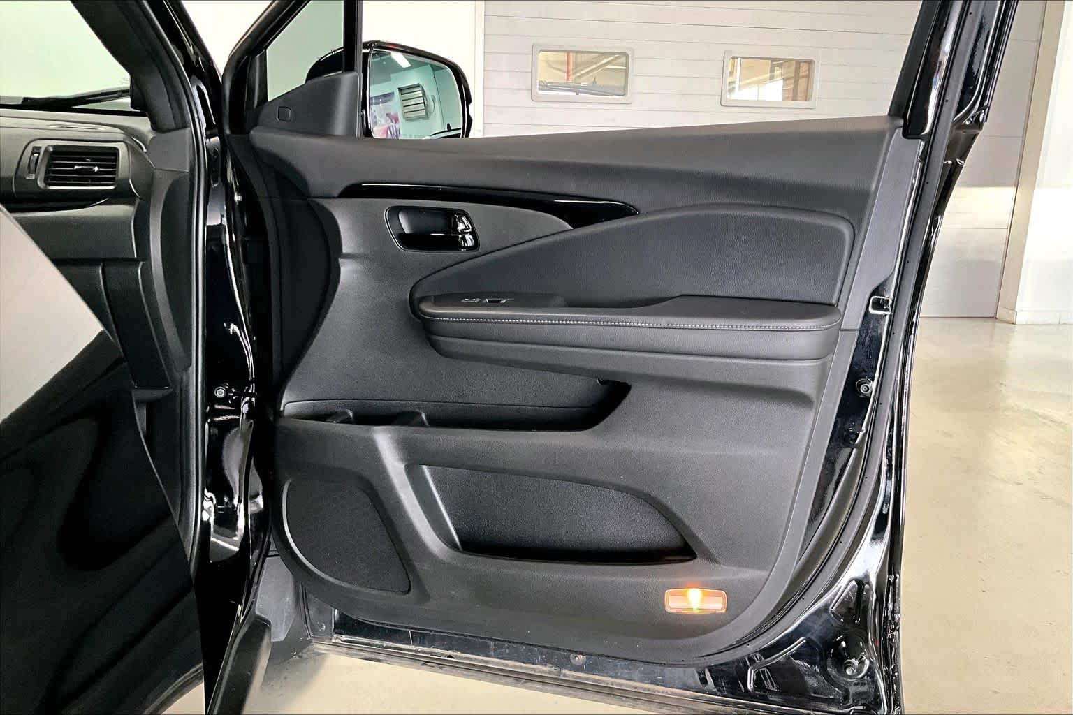 Thumbnail: 2022 Honda Passport - 25