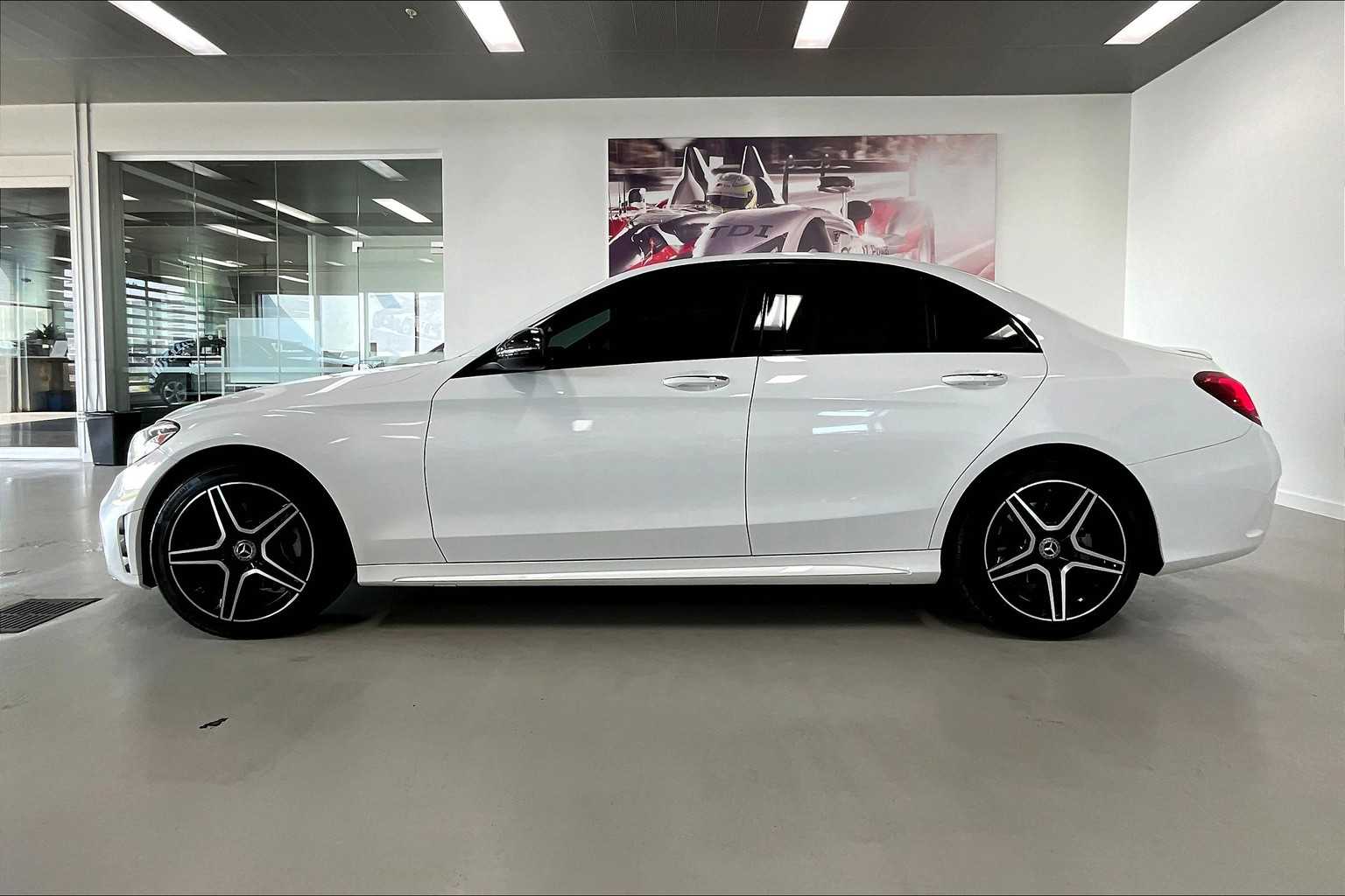 2021 Mercedes Benz C 300 4MATIC photo 3