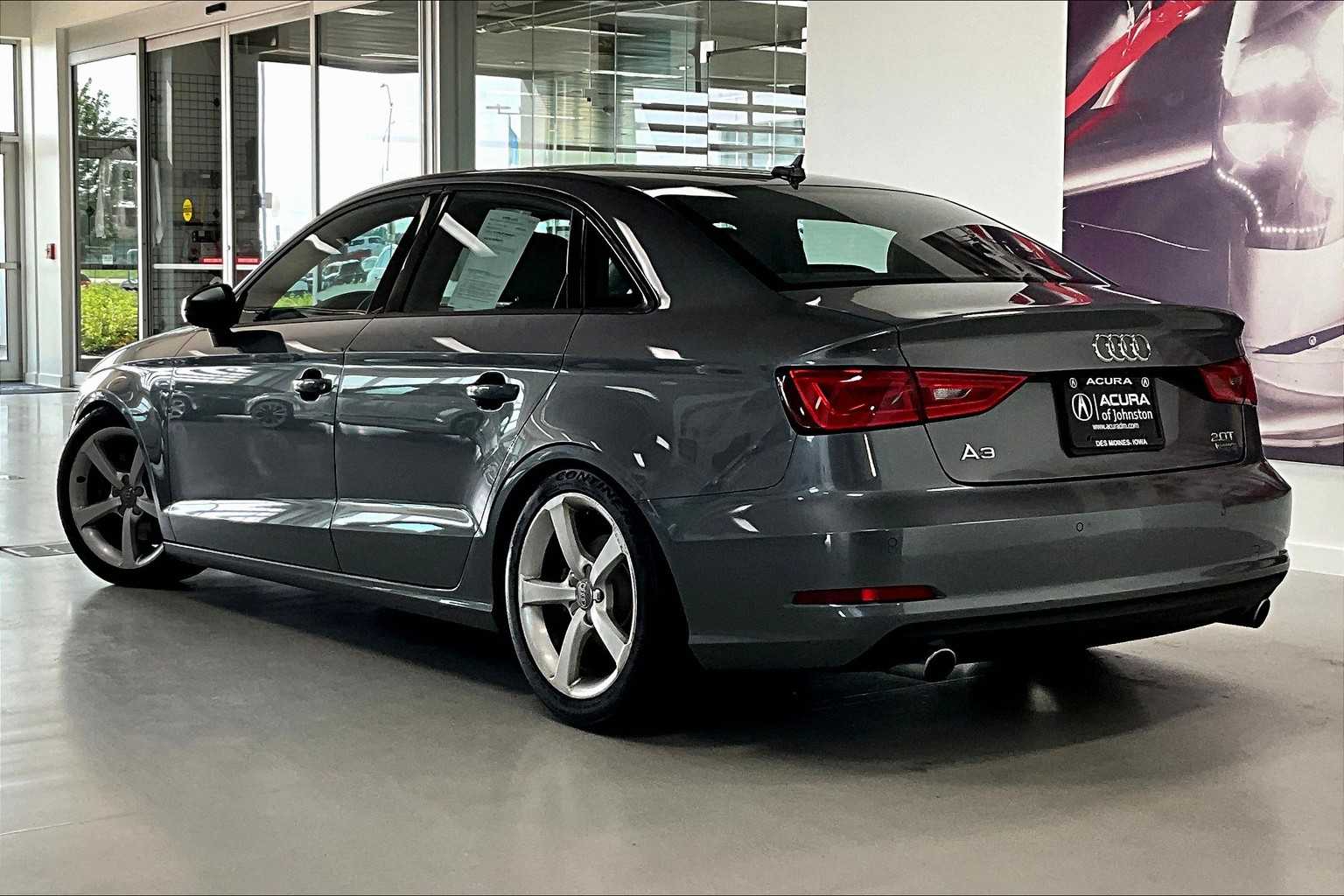 2015 Audi A3 2.0T Premium Plus photo 4