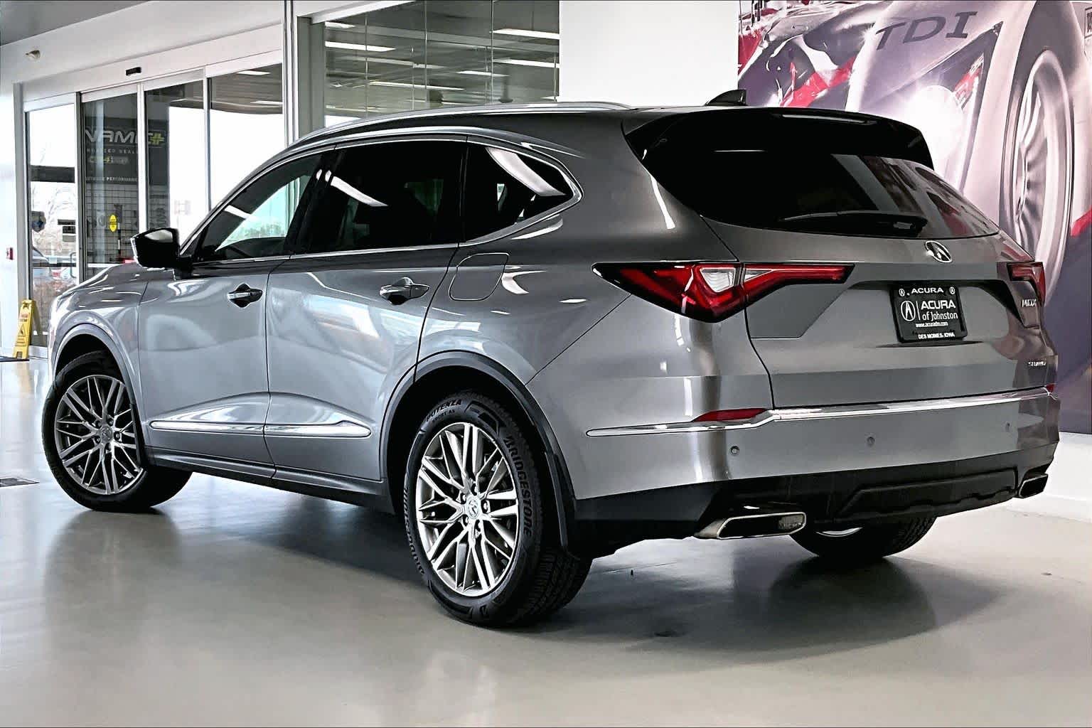 Thumbnail: 2022 Acura MDX - 4