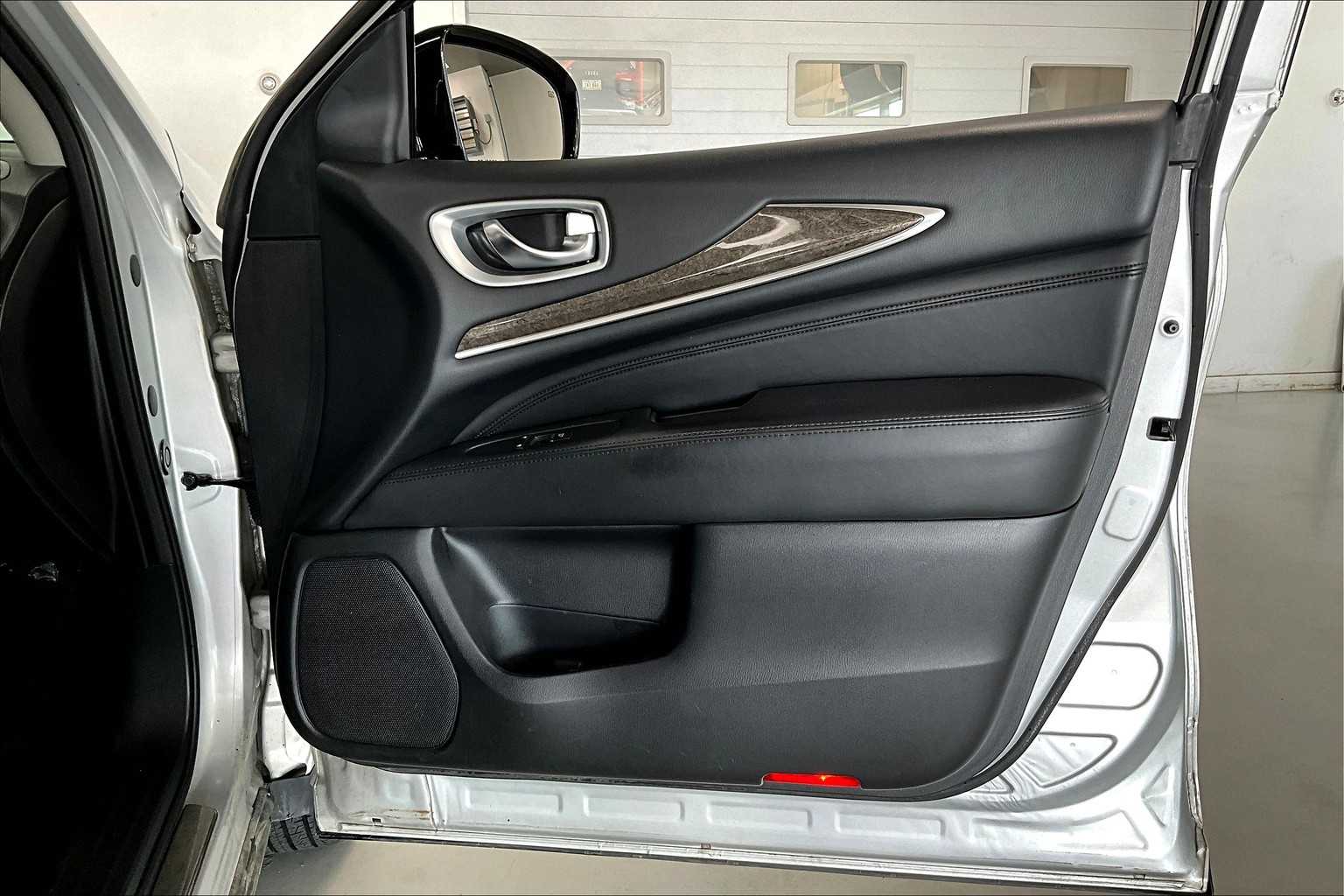 Thumbnail: 2014 INFINITI QX60 - 26