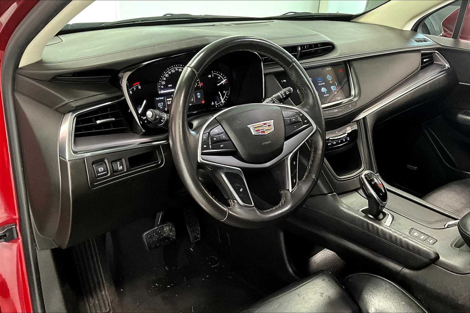 Thumbnail: 2017 Cadillac XT5 - 2