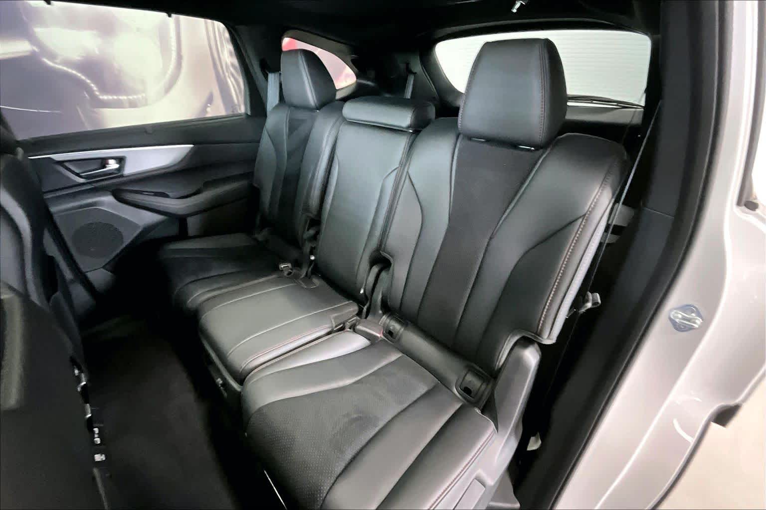 Thumbnail: 2023 Acura MDX - 27