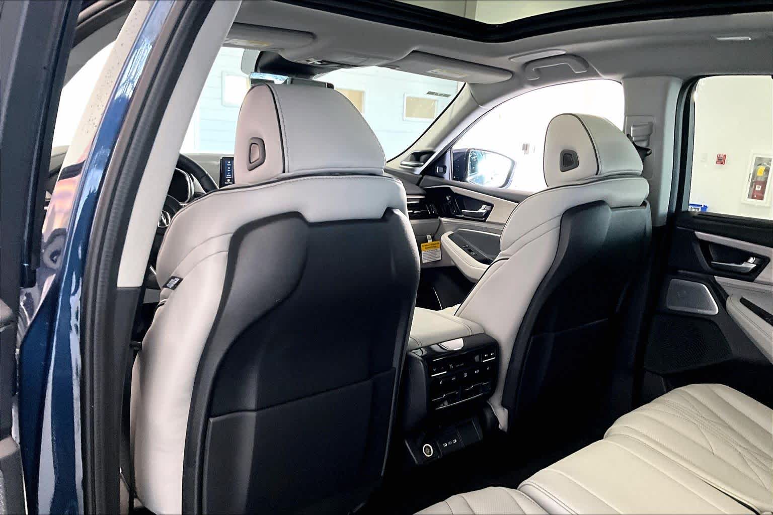 Thumbnail: 2026 Acura MDX - 11