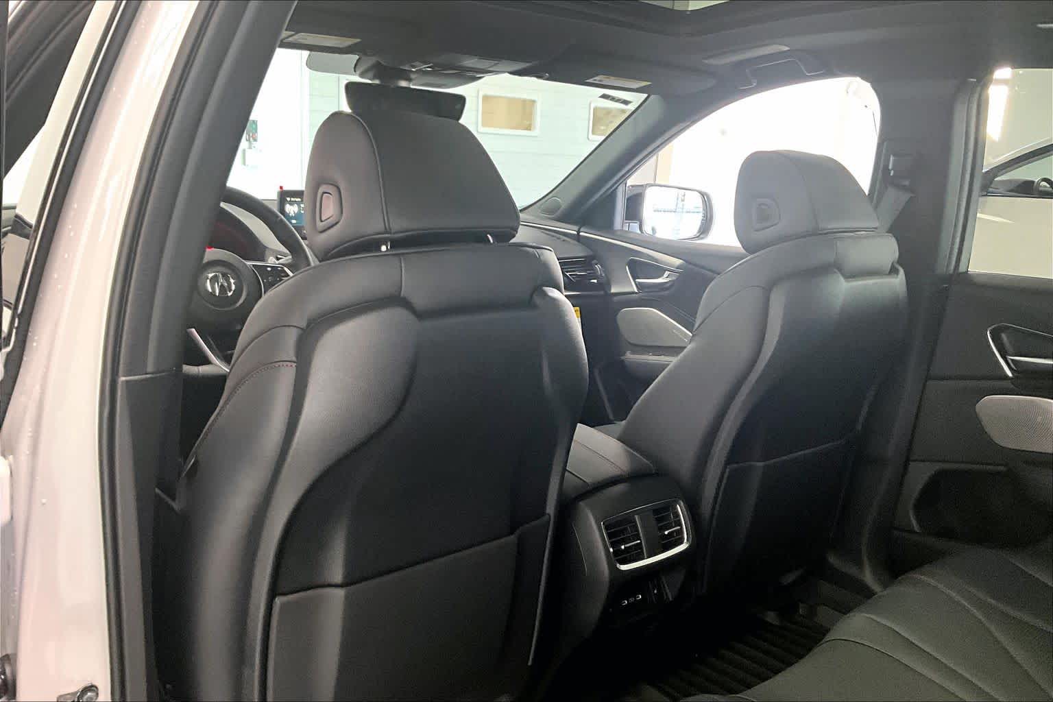 Thumbnail: 2026 Acura RDX - 11