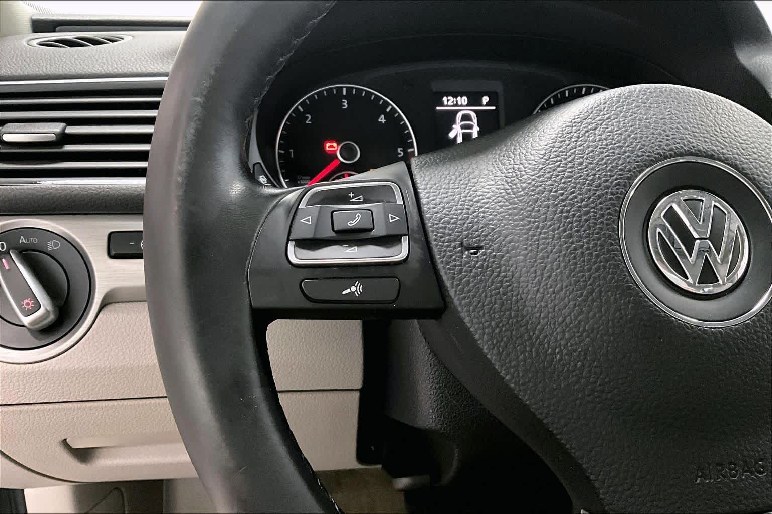 Thumbnail: 2014 Volkswagen Passat - 20