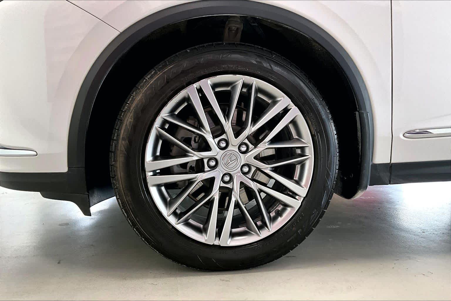Thumbnail: 2023 Acura MDX - 8