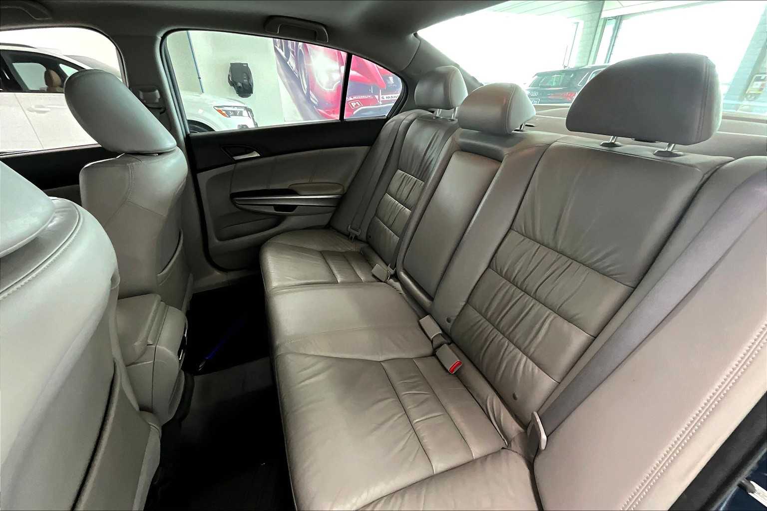 Thumbnail: 2010 Honda Accord - 15