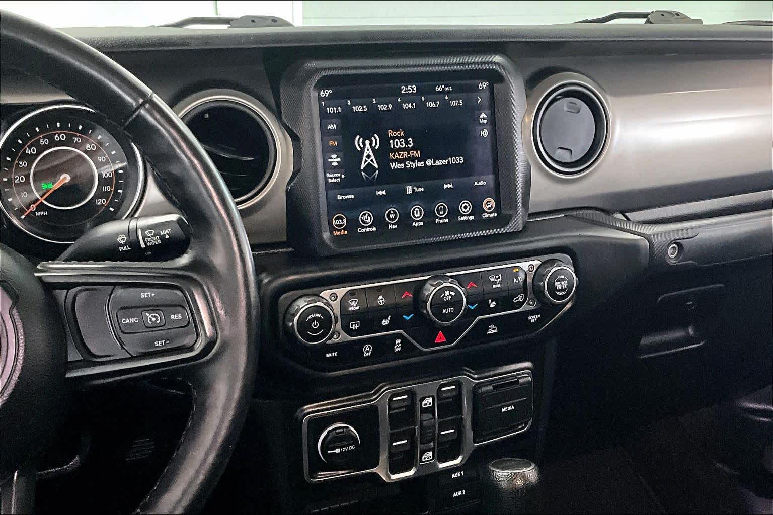 Thumbnail: 2021 Jeep Gladiator - 14