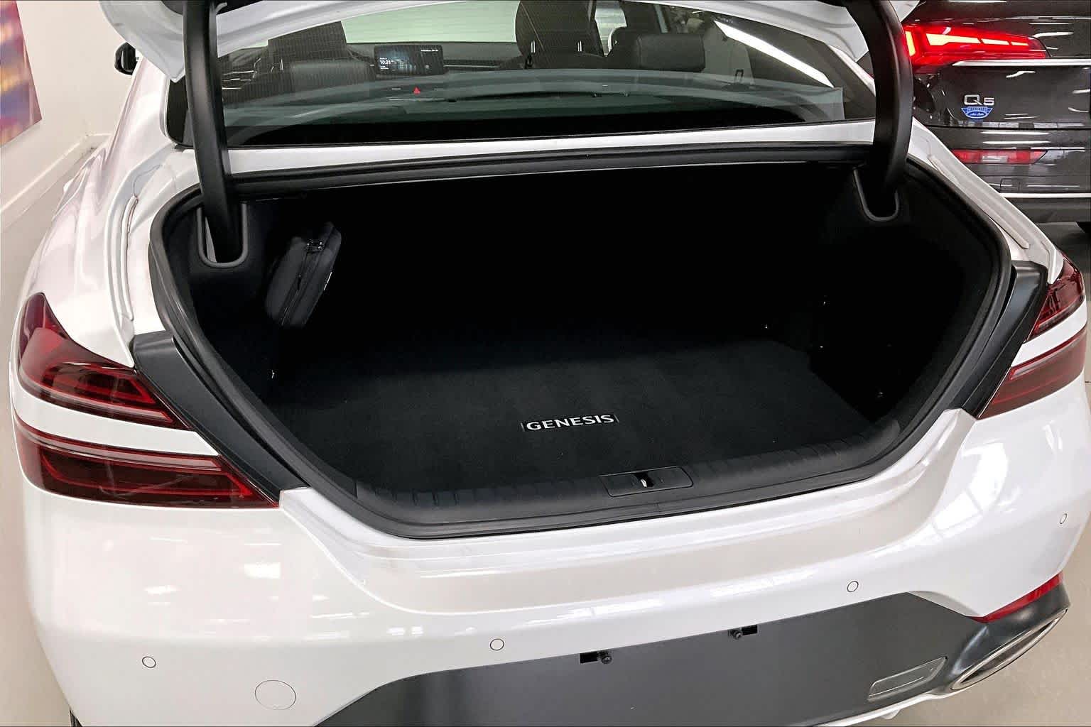 Thumbnail: 2024 Genesis G70 - 16