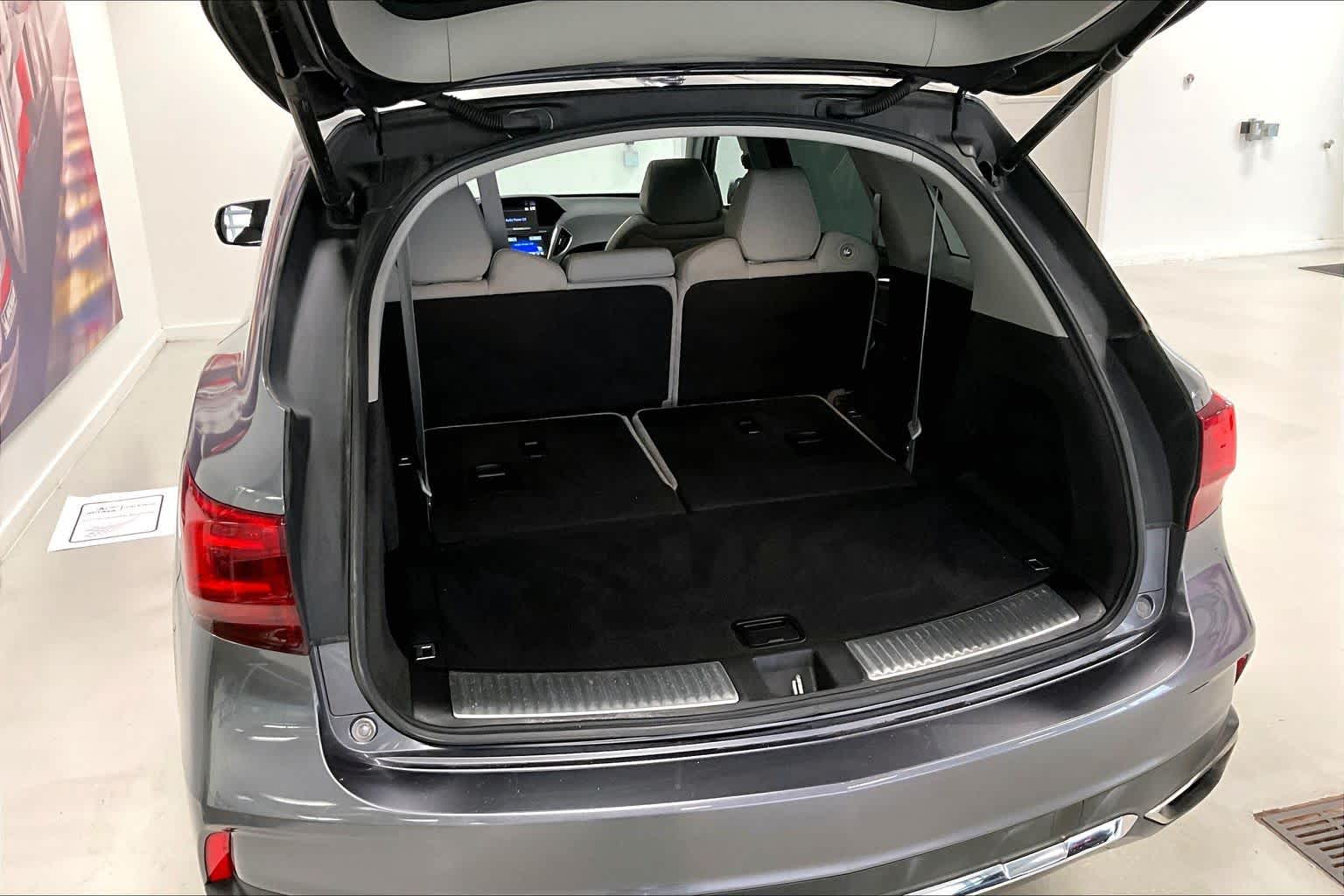 Thumbnail: 2017 Acura MDX - 17