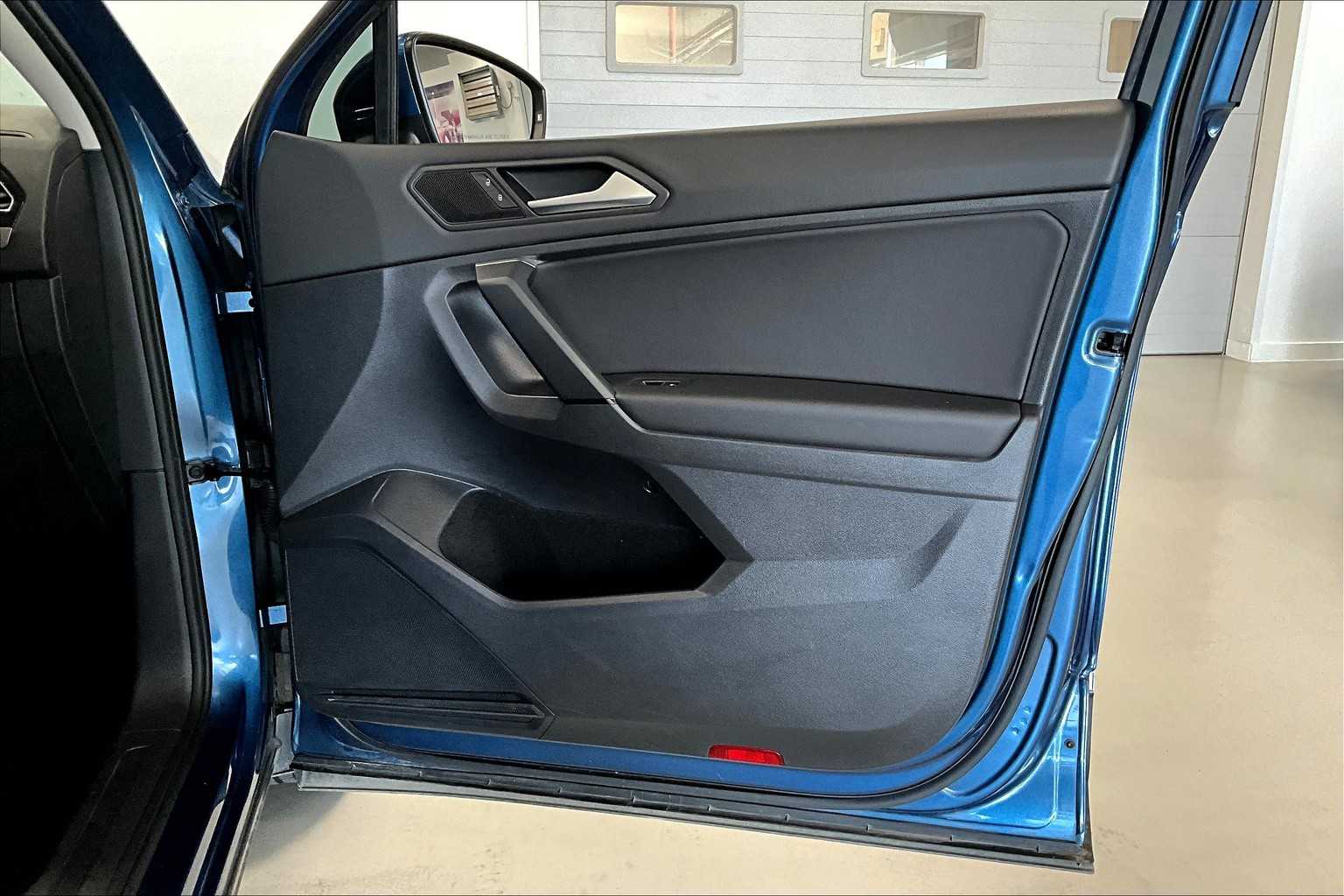 Thumbnail: 2019 Volkswagen Tiguan - 24