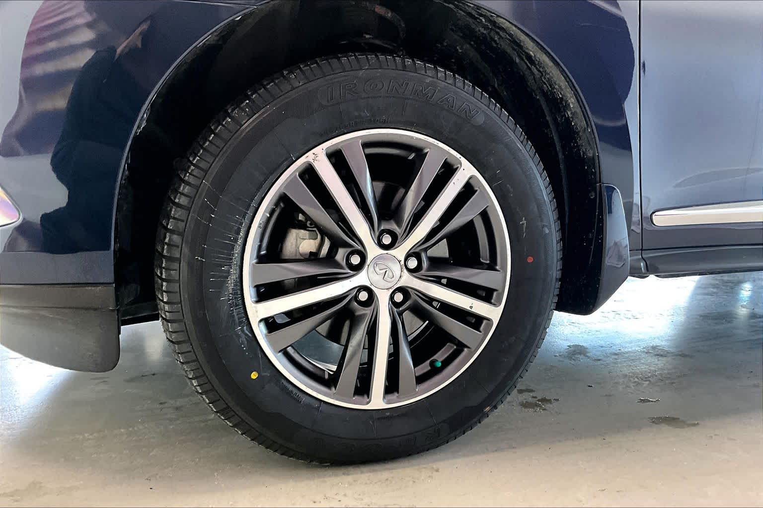 Thumbnail: 2019 INFINITI QX60 - 8